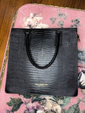 🌷 Viola Castellani 🌷 Black Leather Lizard-Texture Tote